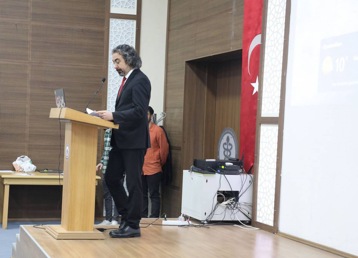 AFSÜ de Yapay Zekâ Destekli Biyoistatistik Eğitimi Düzenlendi