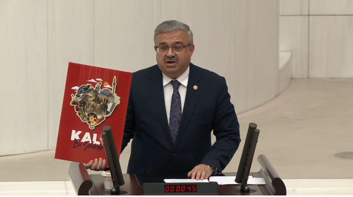 Kal Bu Şehirde Kalp Bu Şehirde