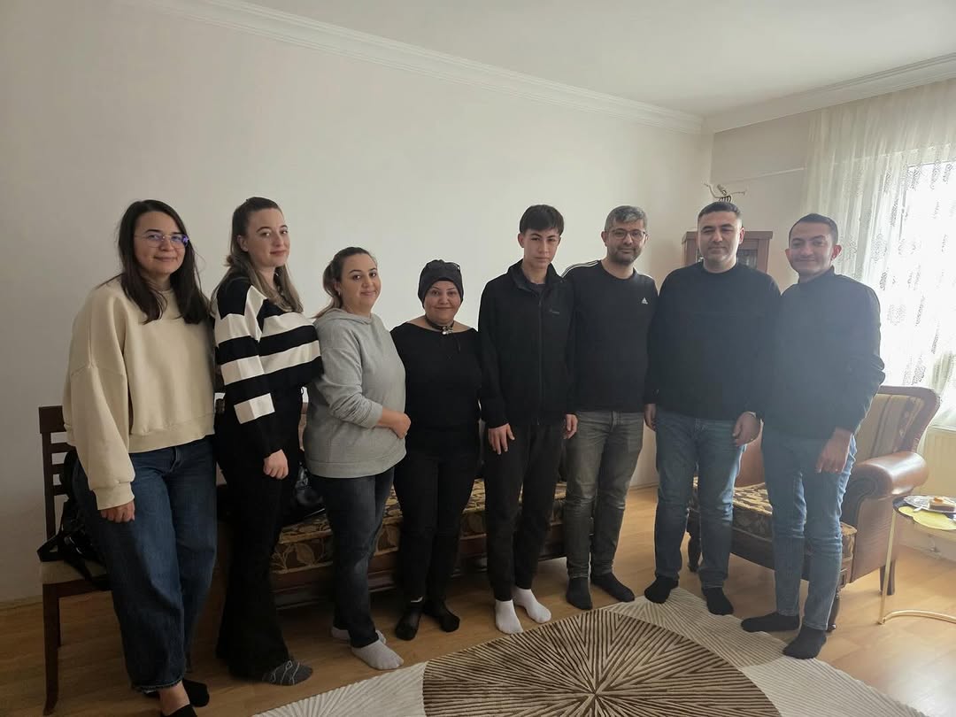 Öğrencimize Geçmiş Olsun Ziyareti: Mehmet Şükrü Eryılmaz'a Destek