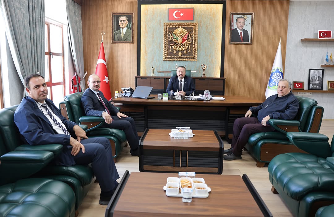 Sandıklı Vergi Dairesi Müdürü'nden Sandıklı Belediye Başkanı'na Ziyaret