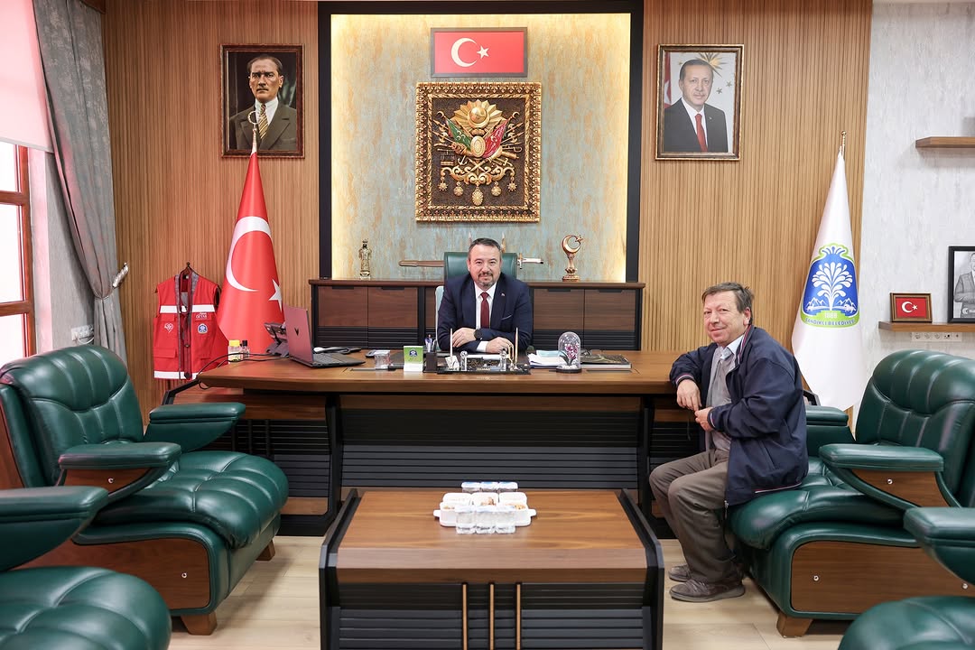 Halk Ozanı Ali Osman Karakuş’tan Sandıklı Belediye Başkanı Adnan Öztaş'a Ziyaret