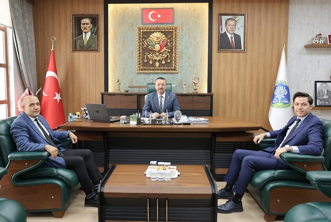 İlçe Gençlik ve Spor Müdürü Murat Araz’dan Belediye Başkanımız Adnan Öztaş’a Ziyaret