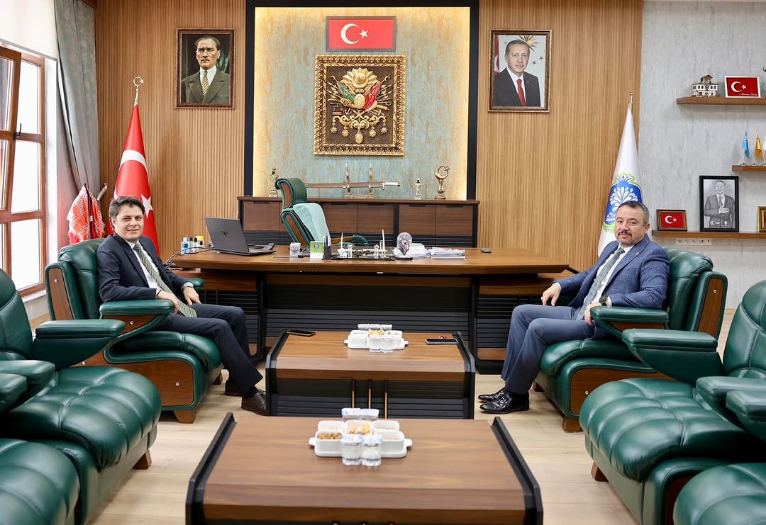 Mülkiye Müfettişi Önder Çengel'den Belediye Başkanı Adnan Öztaş'a Ziyaret