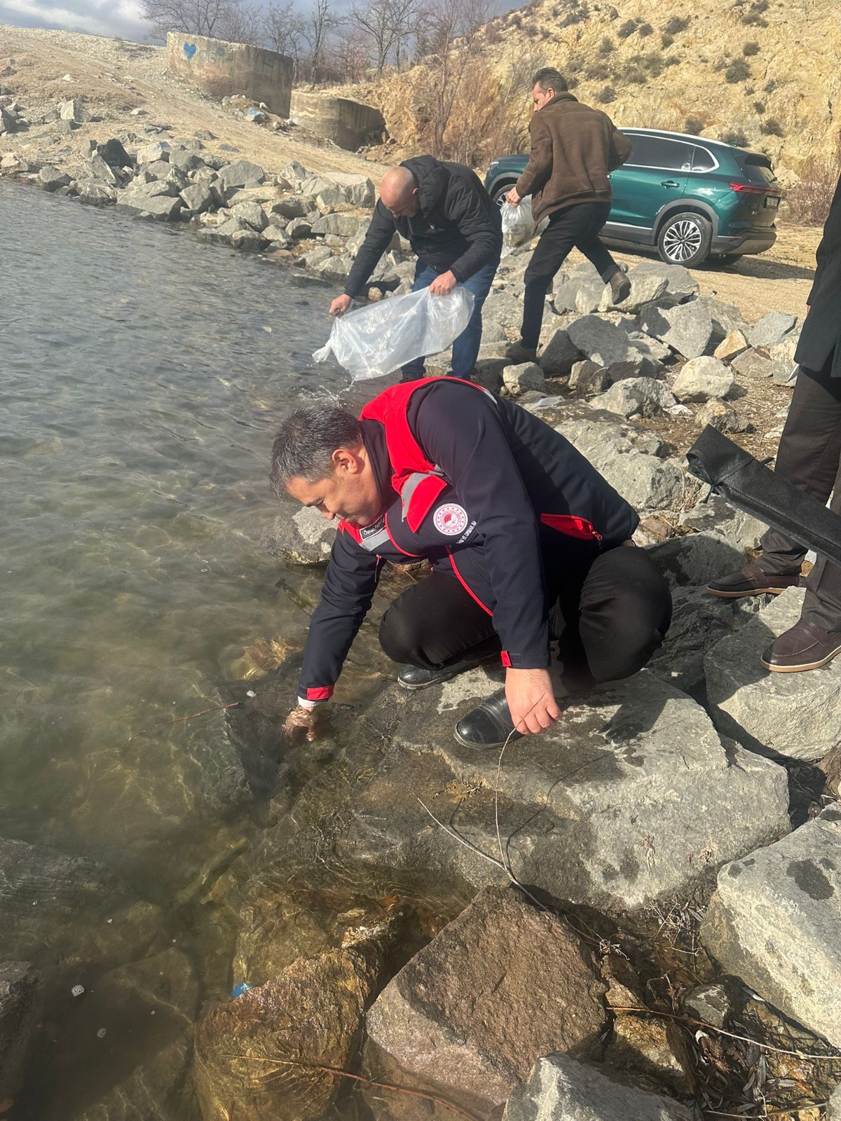 13 İlçede 39 Göl ve Gölete Balık Bırakıldı