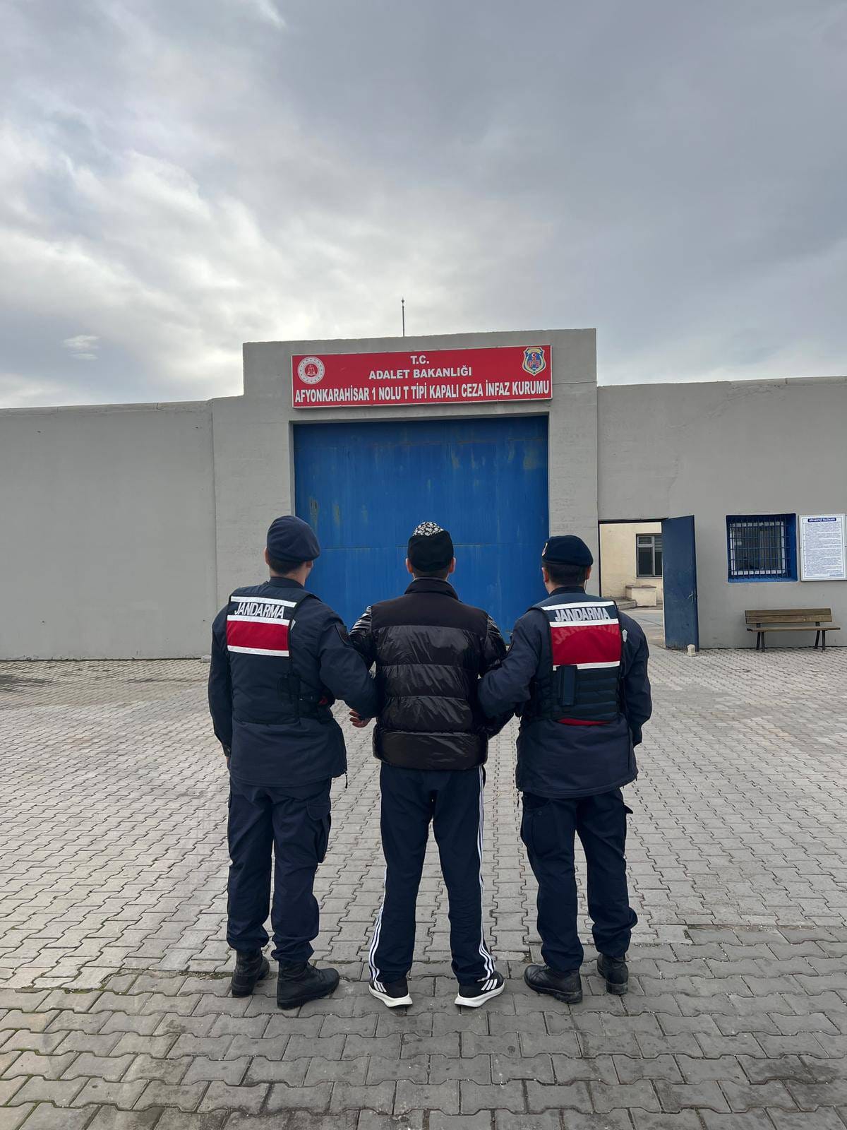 16 Yıl Hapisle Aranan Şahıs Yakalandı