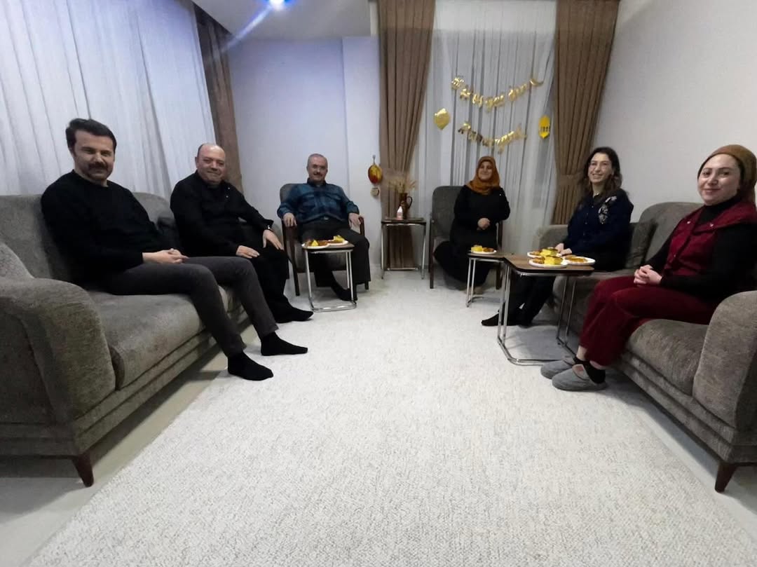 Afyonkarahisar Aile Ve Sosyal Hizmetler İl Müdürlüğü'nden Örnek Ziyaret: İftar Sofrasında Buluştular