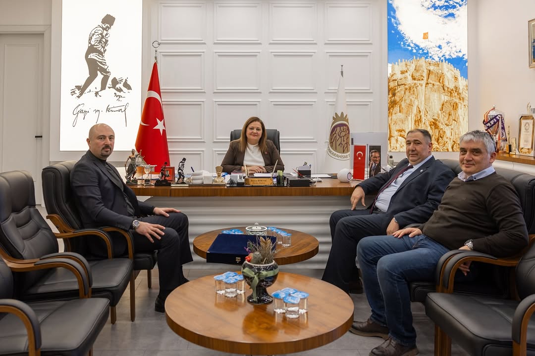 Afyonkarahisar Belediye Başkanı Burcu Köksal, İYİ Parti İl Başkanı Muhammet Mısırlıoğlu ve Heyeti ile Görüş Alışverişinde Bulundu