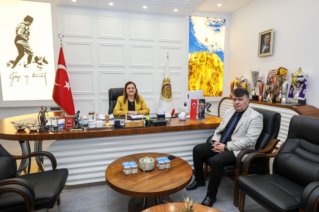 Afyonkarahisar Belediye Başkanı Burcu Köksal, Şoförler ve Otomobilciler Esnaf Odası Başkanı İbrahim Karataş ile Görüş Alışverişinde Bulundu