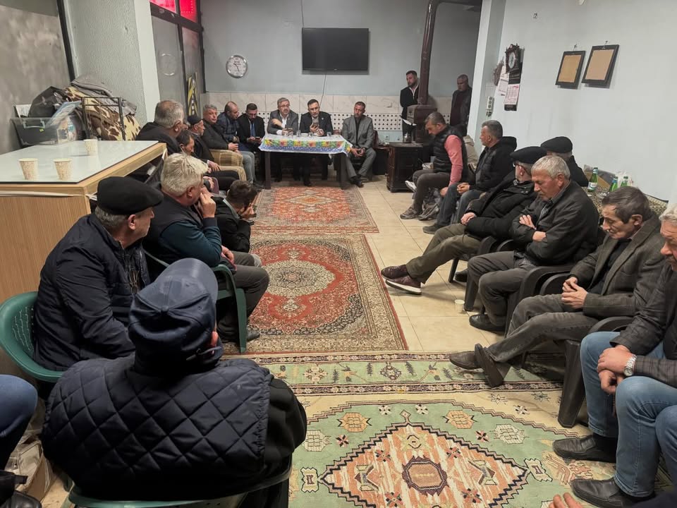 Afyonkarahisar Milletvekili İbrahim Yurdunuseven Çakır Mahallesi'nde Hemşehrileriyle Buluştu