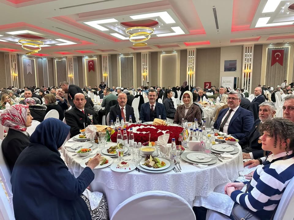 Afyonkarahisar Milletvekili Mehmet Taytak'ın Şehit Yakınları ve Gaziler İle İftar Programı Paylaşımı