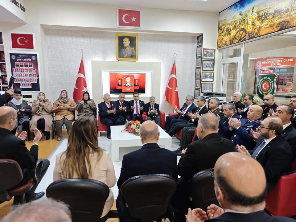 Afyonkarahisar Milletvekilinden Anlamlı Ziyaret