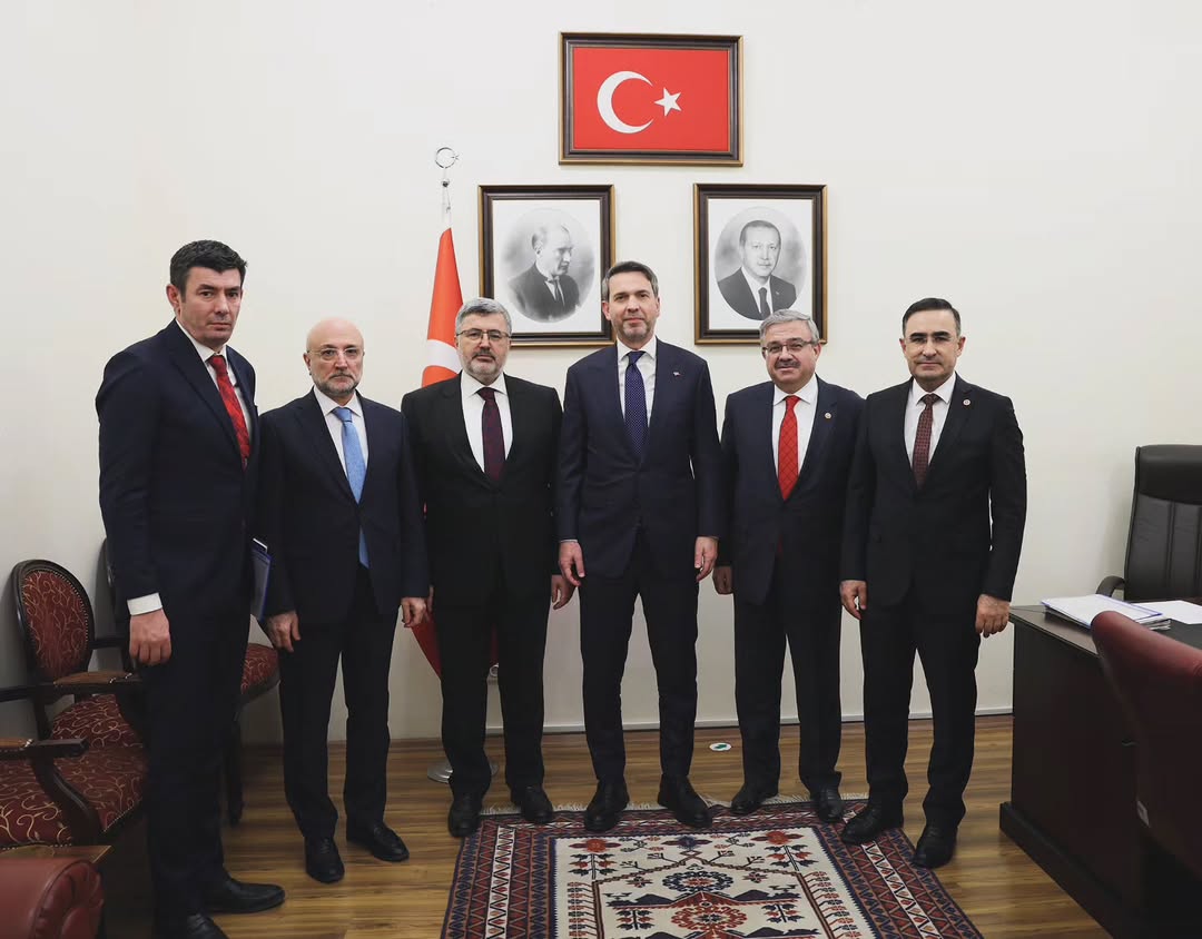 Afyonkarahisar Milletvekilleri Enerji Bakanı Bayraktar'ı Ziyaret Etti