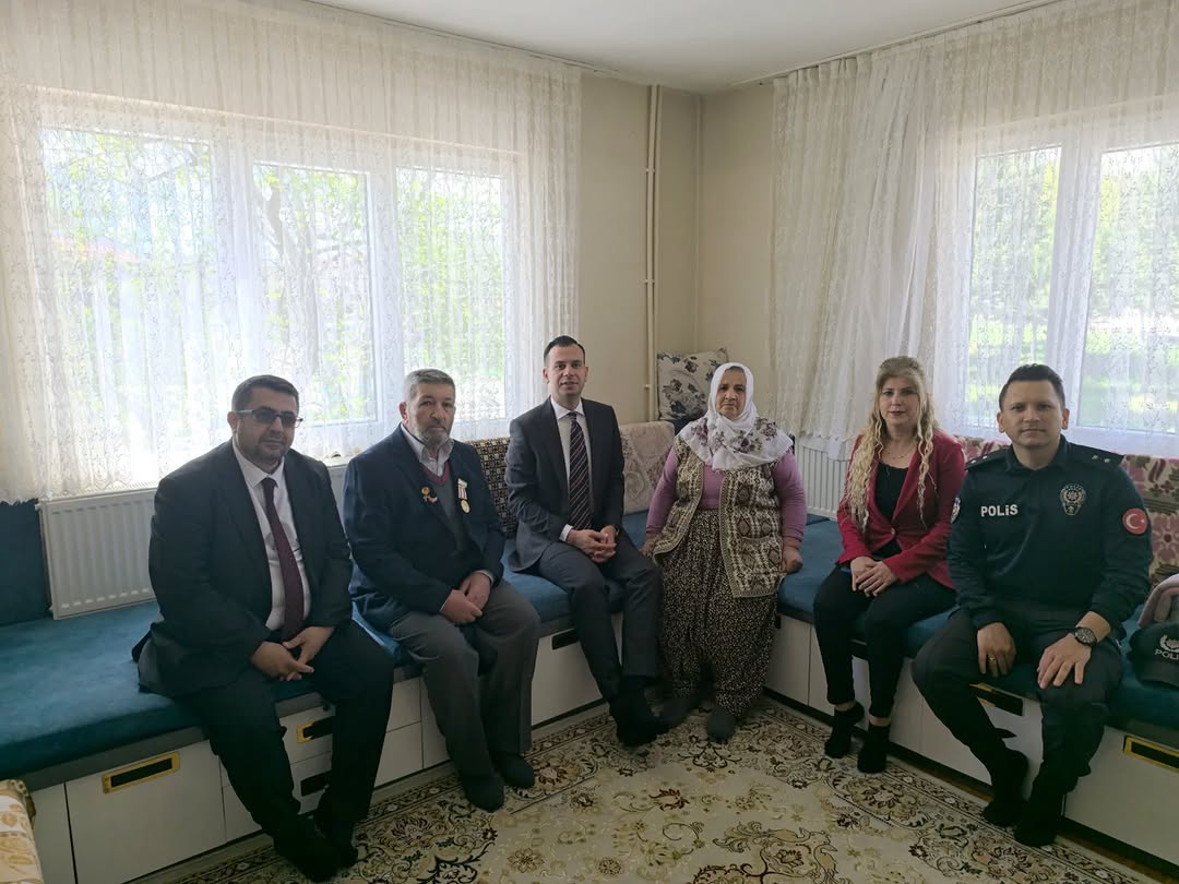 Afyonkarahisar SinanPaşa Kaymakamlığı'ndan Kahraman Gazimize Ziyaret