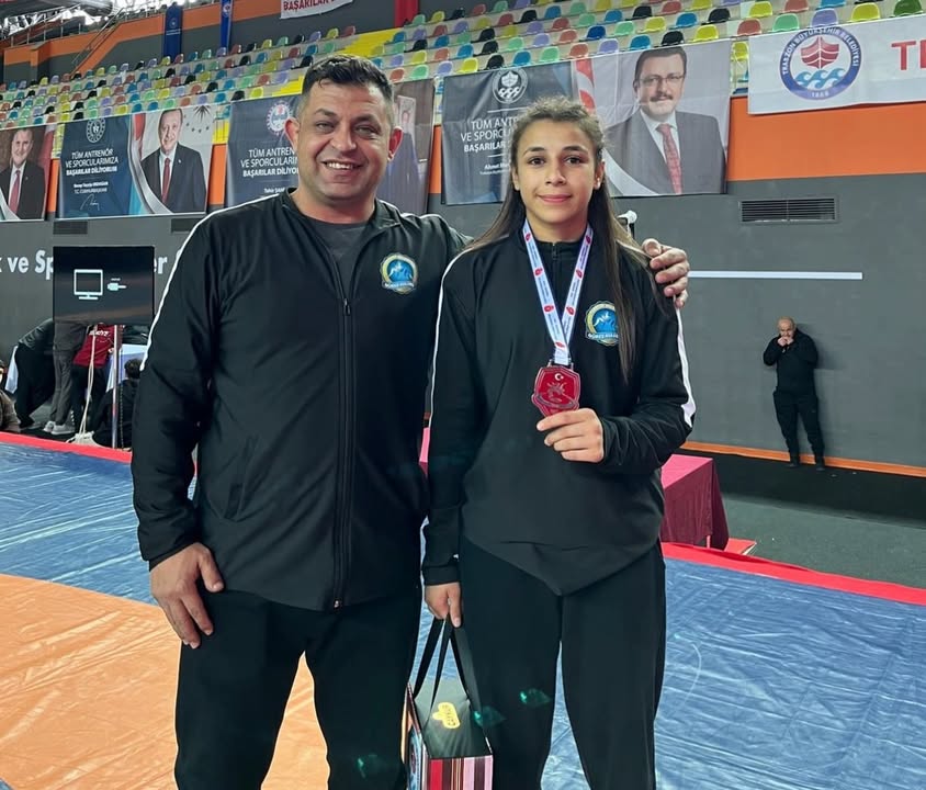 Afyonlu Güreşçiler Antalya’daki Uluslararası Turnuva Kampında