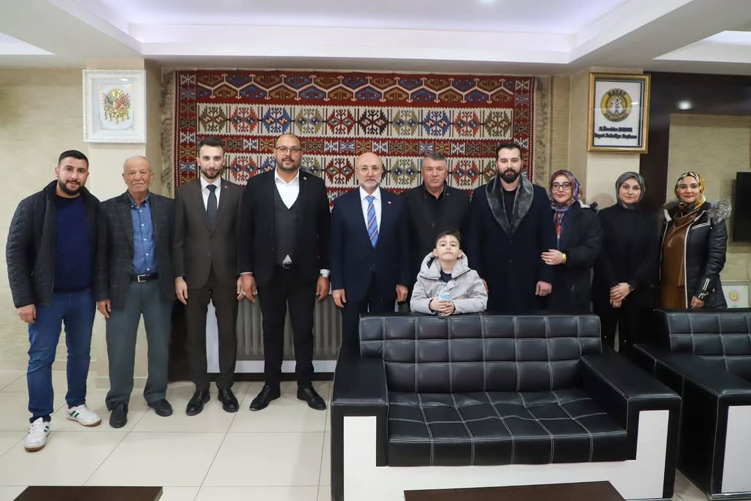 Ak Parti Afyonkarahisar İl Başkanı Bayramlaşma Programında Belediyeyi Ziyaret Etti