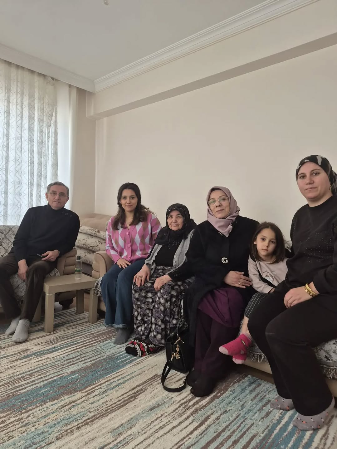 AK Parti Afyonkarahisar İl Kadın Kolları'ndan Anlamlı Ziyaret