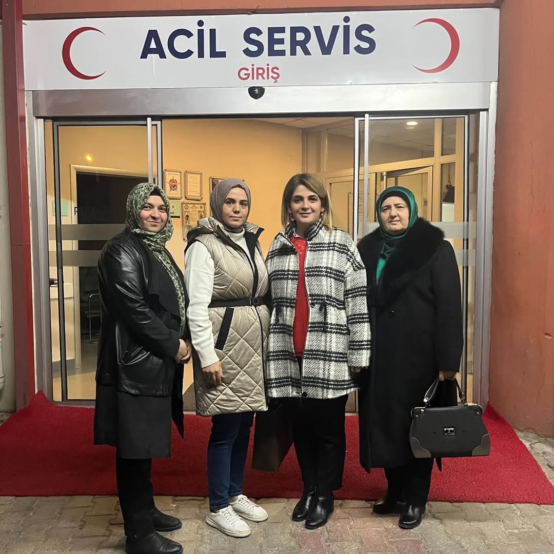 AK Parti Afyonkarahisar İl Kadın Kolları'ndan Geçmiş Olsun Ziyareti