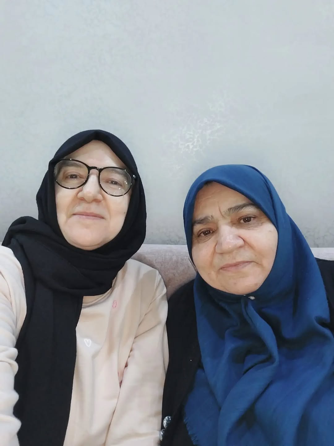 AK Parti Afyonkarahisar İl Kadın Kolları'ndan Geçmiş Olsun Ziyareti