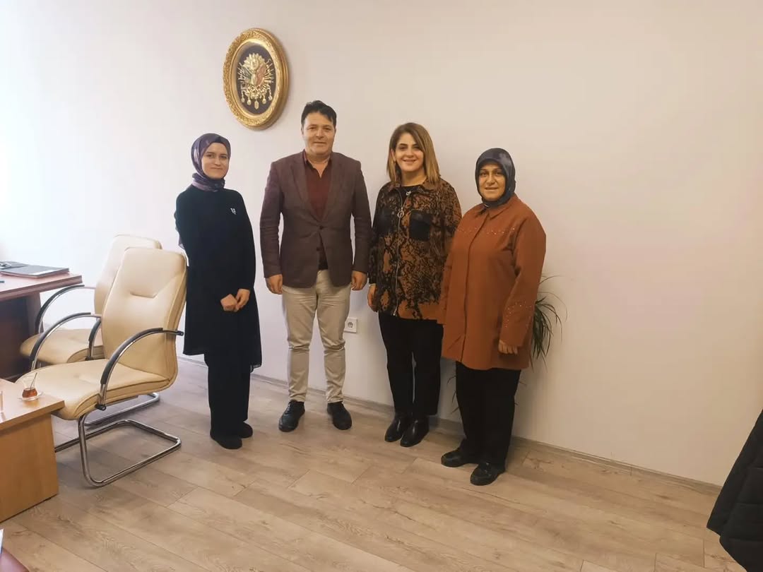 AK Parti Afyonkarahisar İl Kadın Kolları'ndan Nezaket Ziyareti