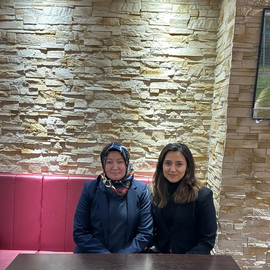 Ak Parti Afyonkarahisar İl Kadın Kolları Yönetim Kurulu Üyesi Özlem Okur, Almanya'da Temaslarda Bulundu