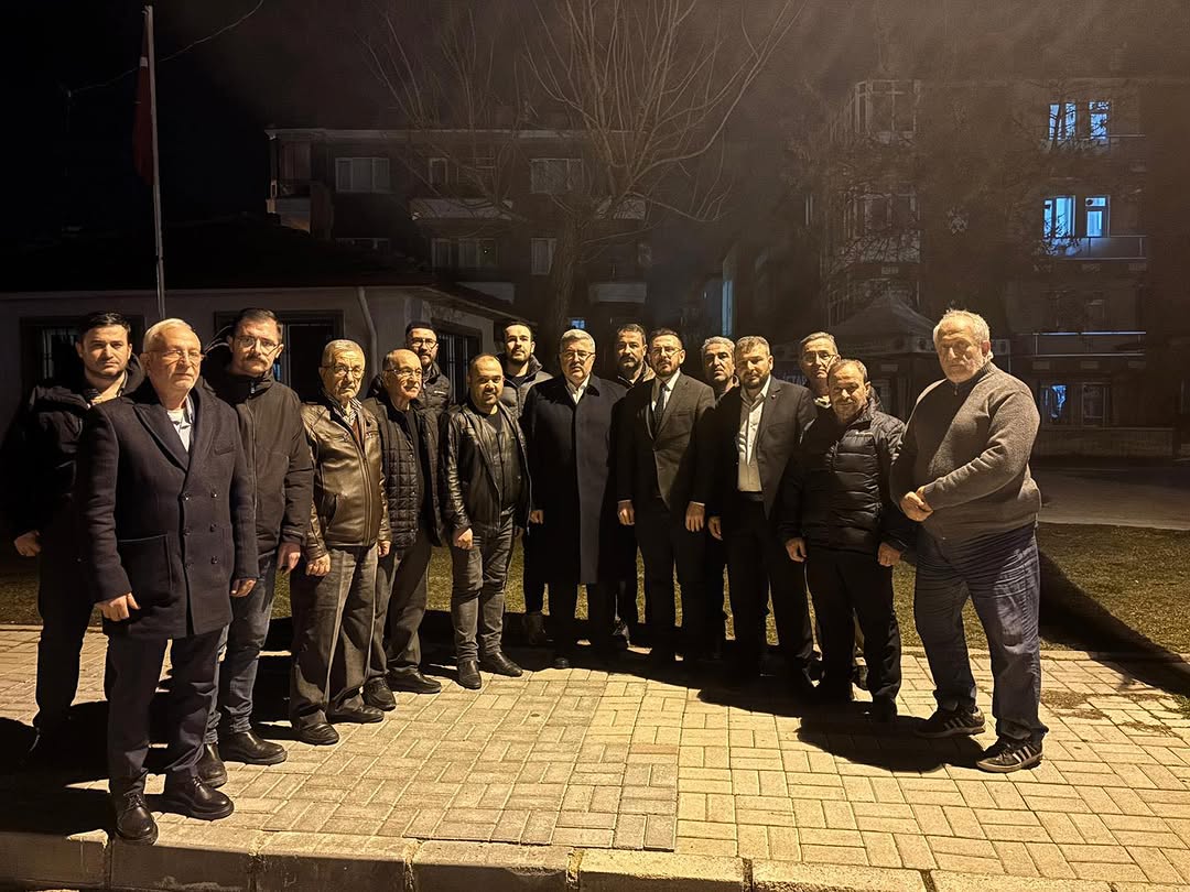 Ak Parti Afyonkarahisar Milletvekili Ali Özkaya, Eşrefpaşa Mahallesi'nde Hemşehrileriyle Buluştu