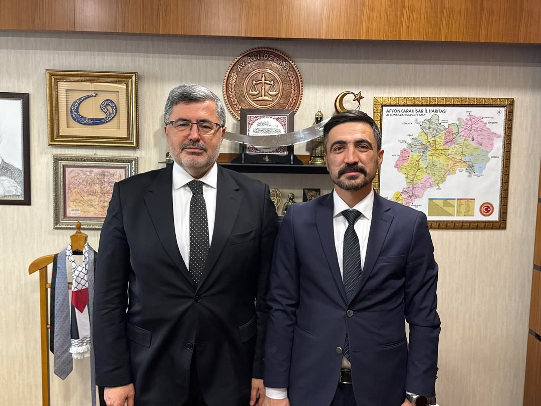 Ak Parti Afyonkarahisar Milletvekili Ali Özkaya, İhsaniye Gazlıgöl Belediye Başkanı Mustafa Güngör'ü Gazi Meclis'te Ağırladı