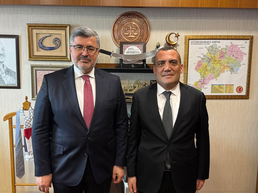 AK Parti Afyonkarahisar Milletvekili Ali Özkaya, Mahmut Ekici'yi Gazi Meclisinde Misafir Etti