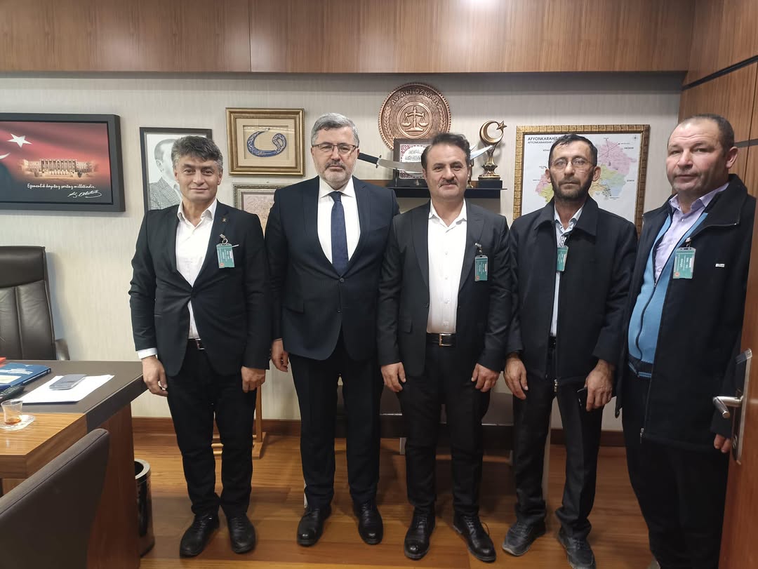 AK Parti İhsaniye İlçe Başkan Yardımcısı ve Karacaahmet Köyü Muhtarı Gazi Meclisinde Misafir Edildi