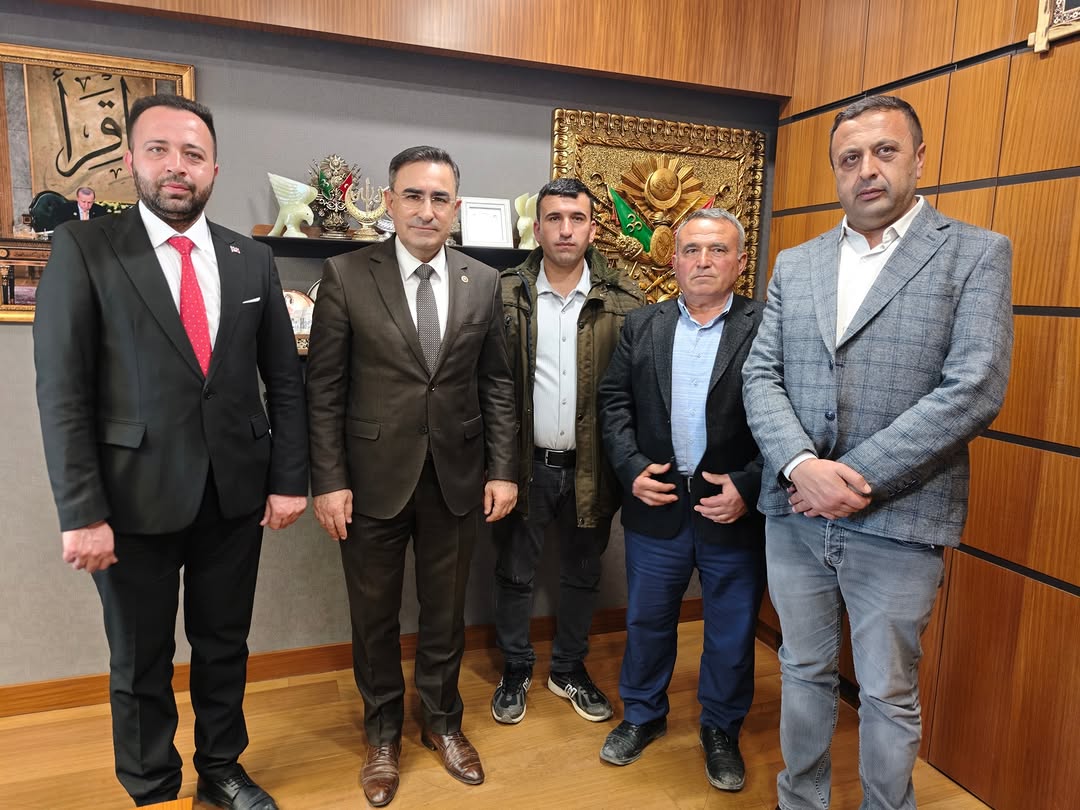 Ak Parti Milletvekili Hasan Arslan'dan Şuhut Karaadilli Belde Başkanı Hasan Şentürk'e Ziyaret