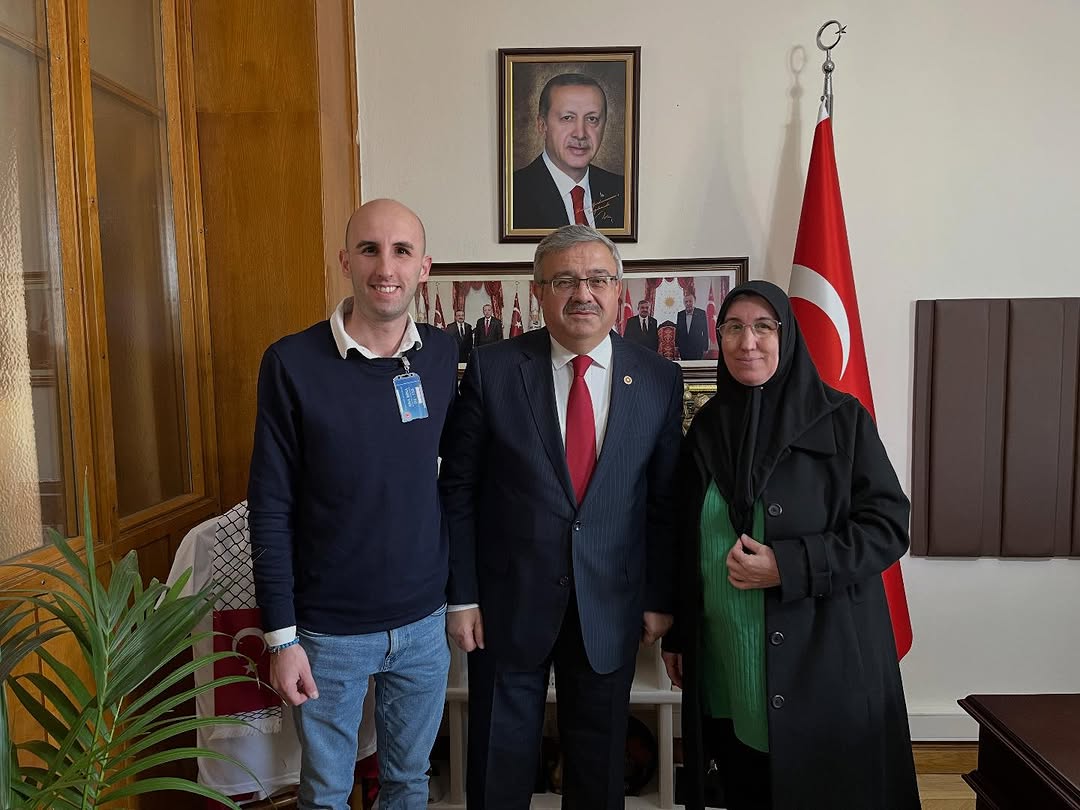 Ak Parti Milletvekili İbrahim Yurdunuseven, TBMM'de Sandıklılı Hemşehrilerini Ağırladı