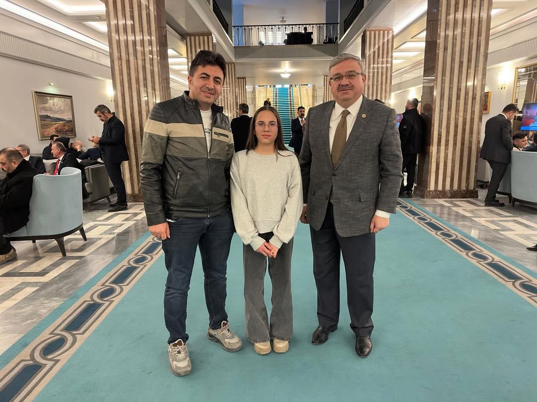 Ak Parti Milletvekili İbrahim Yurdunuseven, TÜGVA Sandıklı İlçe Temsilcisi ve Ailesini TBMM'de Ağırladı