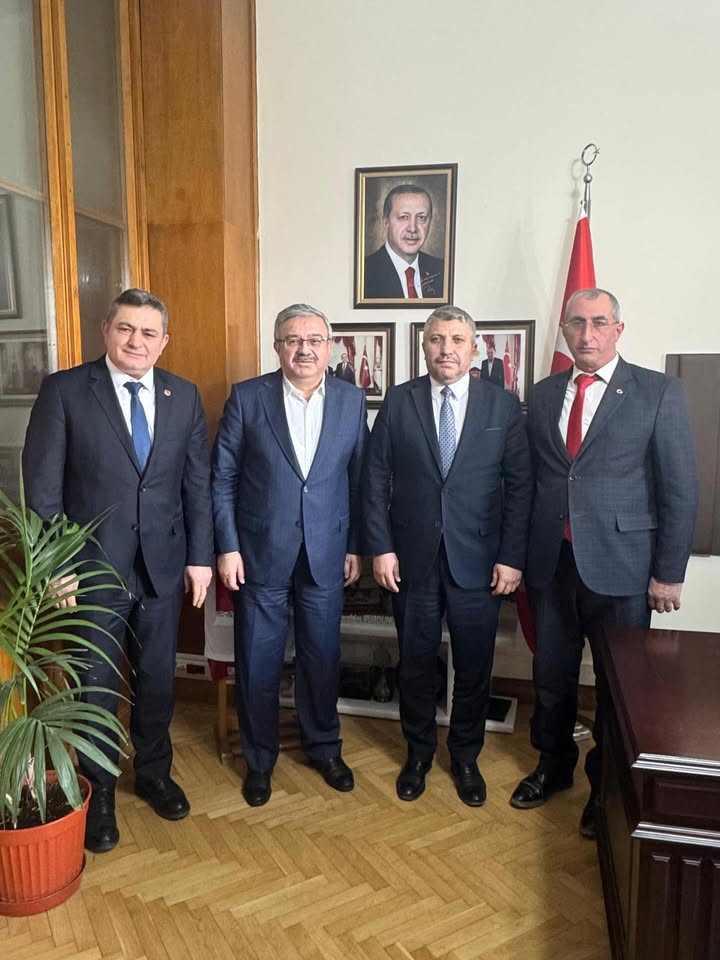 AK Partili Milletvekilinden Çobanlar İlçe Başkanı ve Belediye Başkanı'na Ziyaret