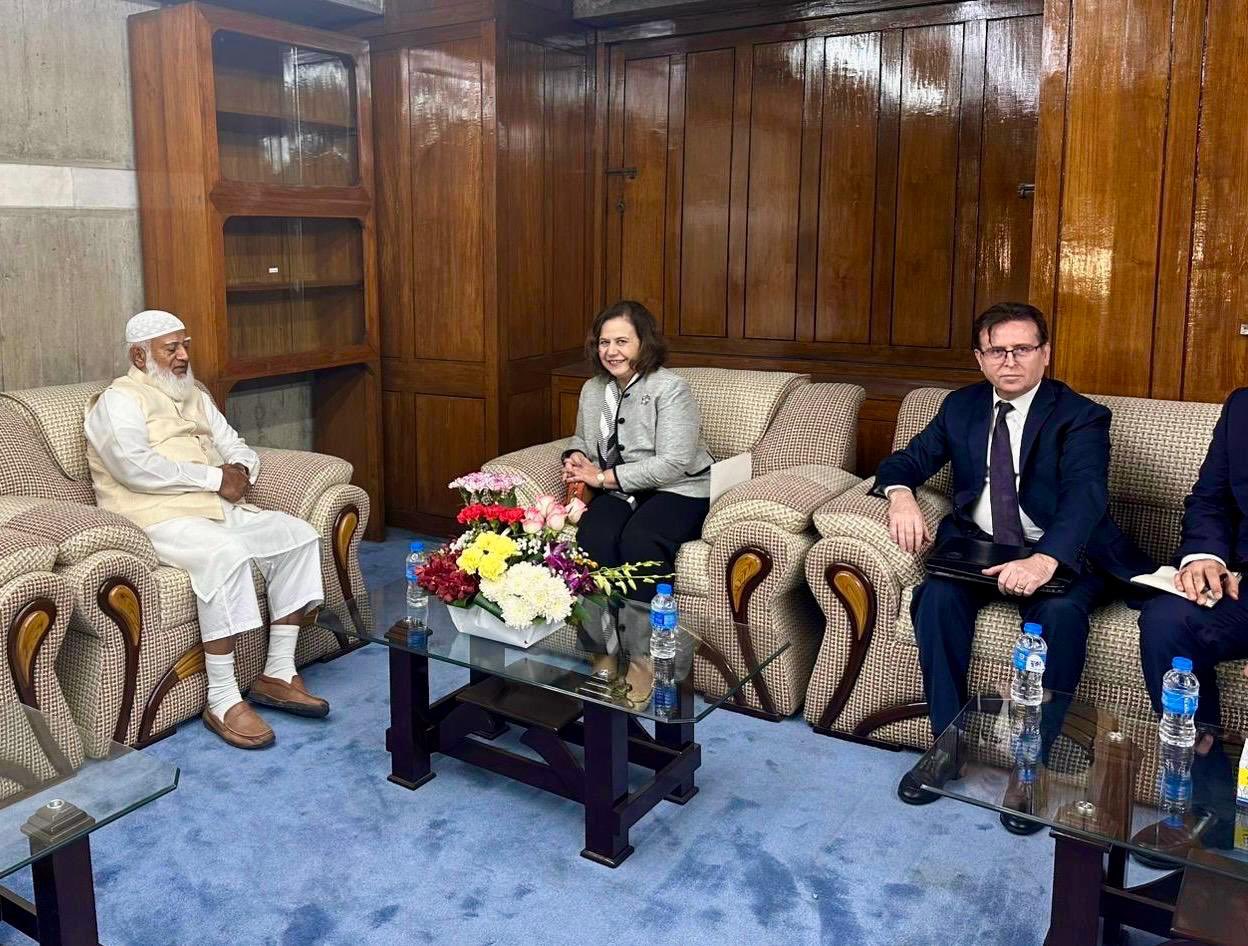 Bakan Yardımcısı Bangladeş'te Görüşme Gerçekleştirdi