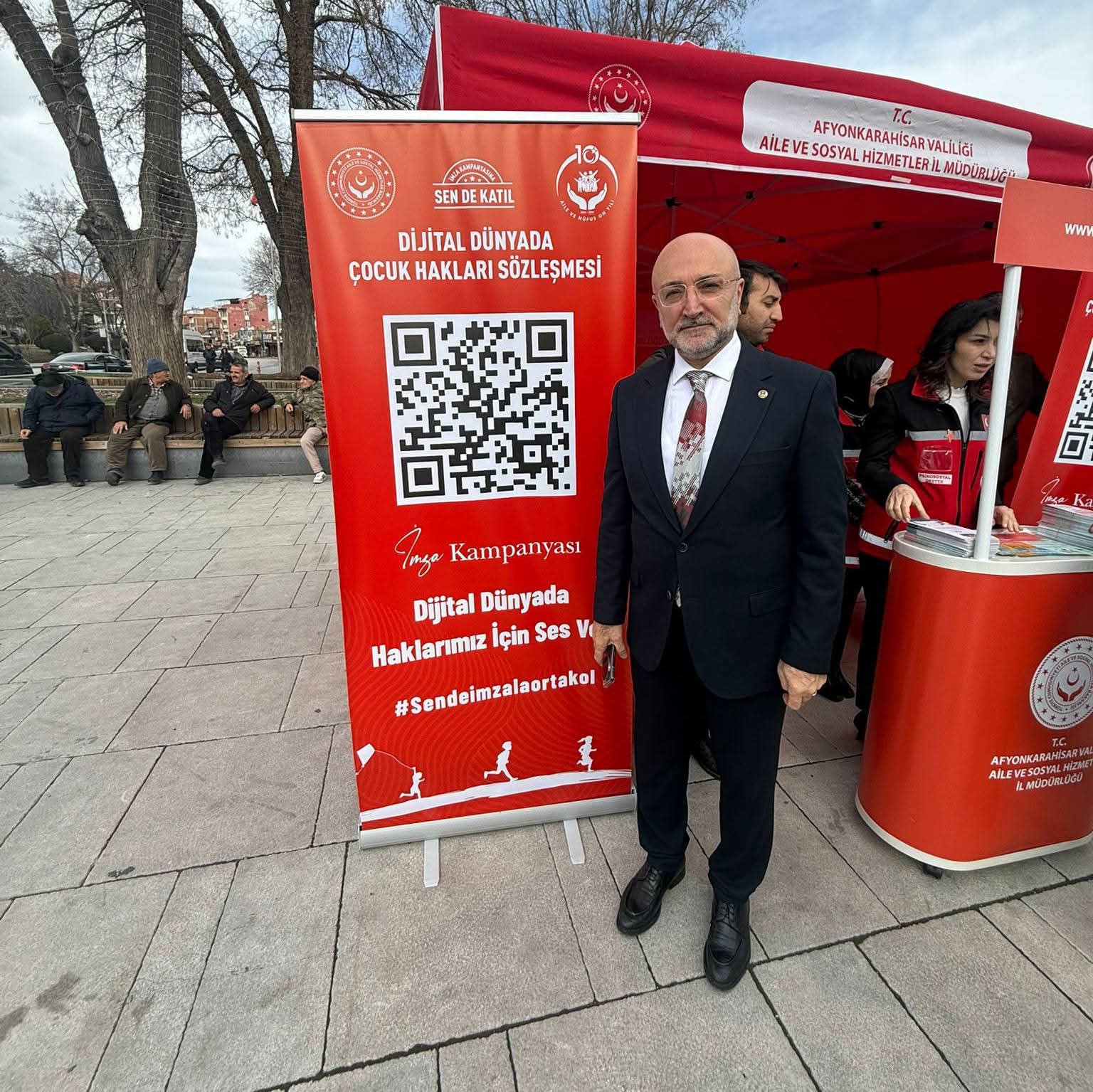 BAŞKAN ŞAHİN "EVLATLARIMIZI DİJİTAL RİSKLERDEN KORUMAK SORUMLULUĞUMUZDUR"