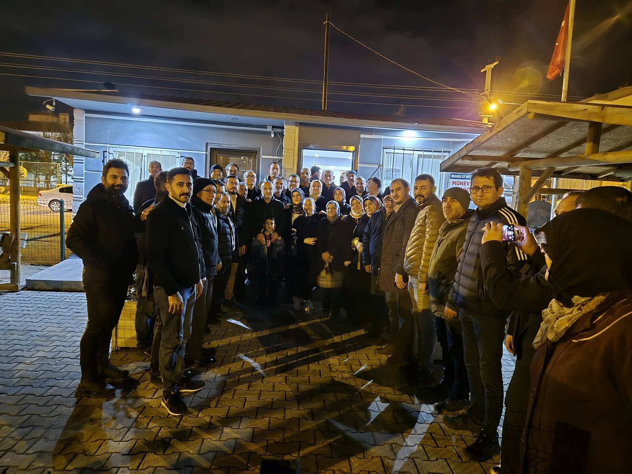 BAŞKAN ŞAHİN, MAREŞAL FEVZİÇAKMAK MAHALLESİ’NDE VATANDAŞLARLA BULUŞTU