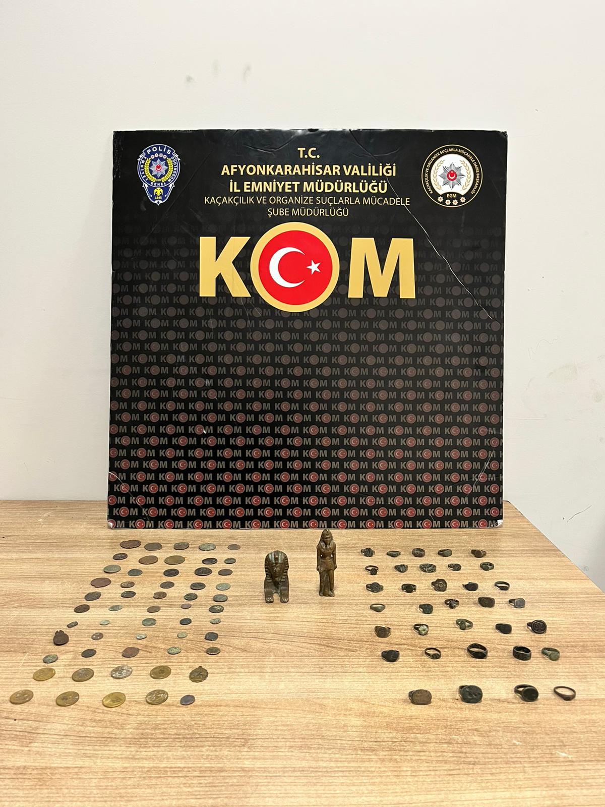 Bolvadin’de Tarihi Eser Operasyonu: 91 Parça Tarihi Eser Ele Geçirildi