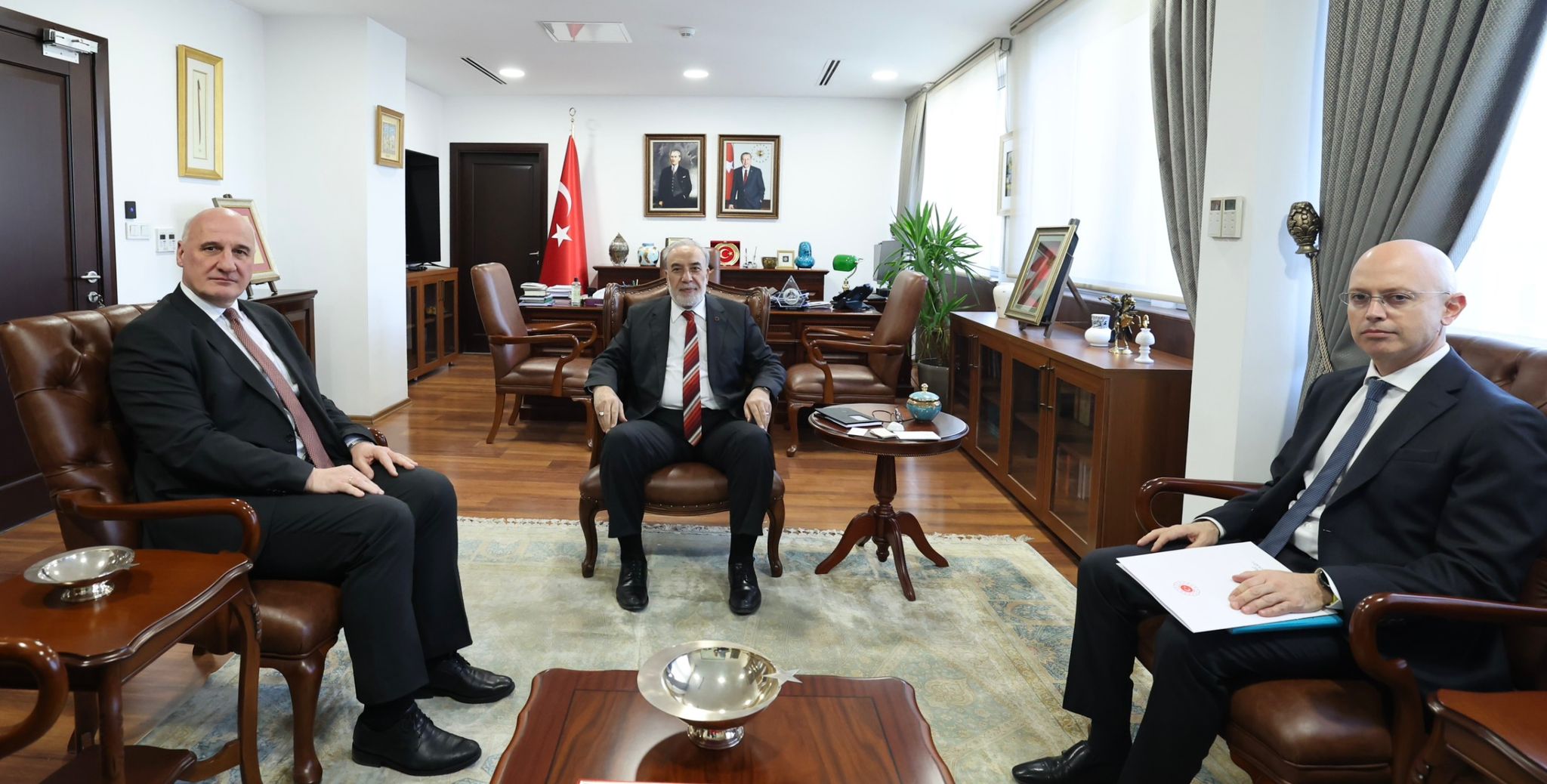 Büyükelçi Kulaklıkaya'dan Ziyaret