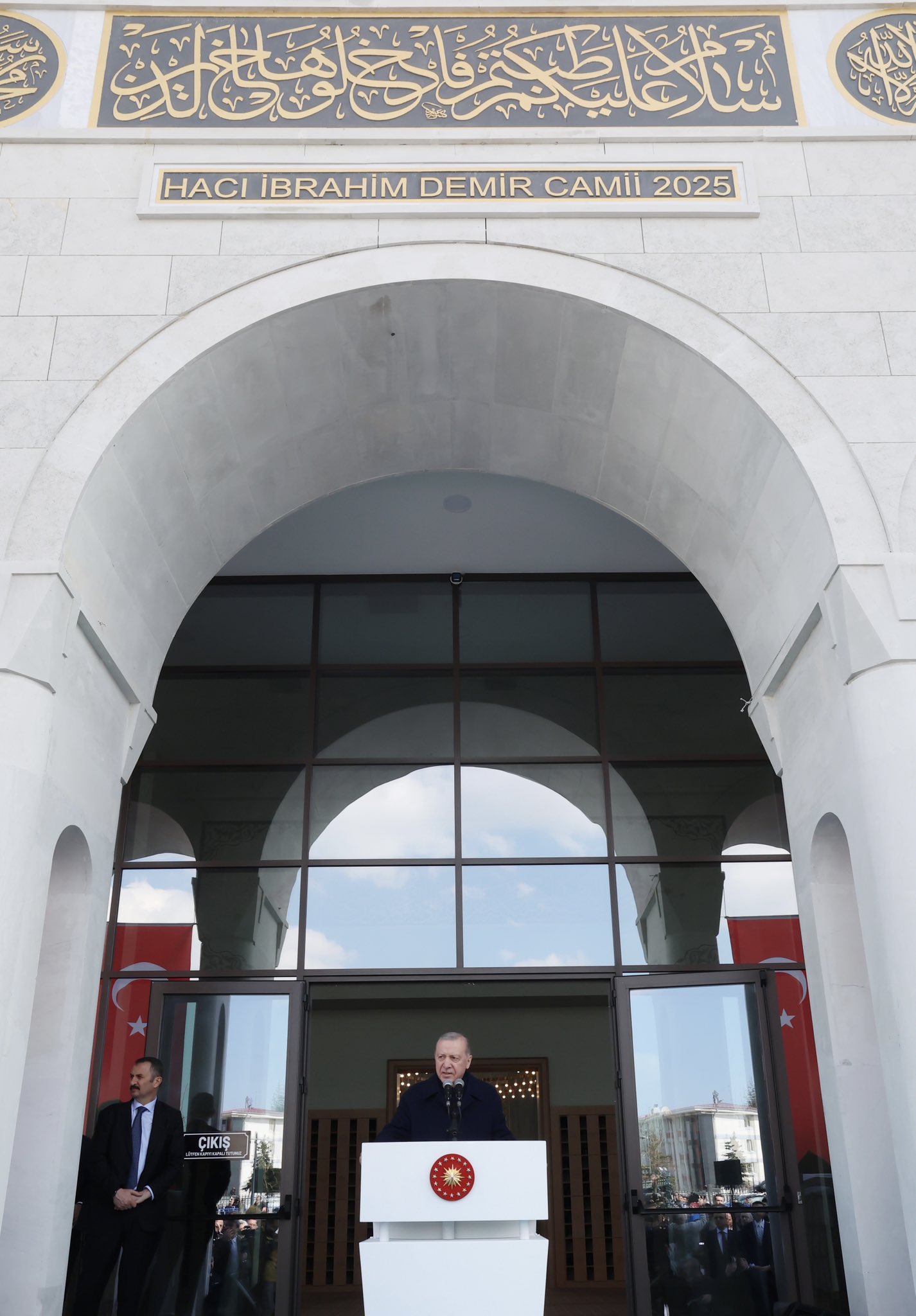 Cumhurbaşkanı Camii Açılışına Katıldı