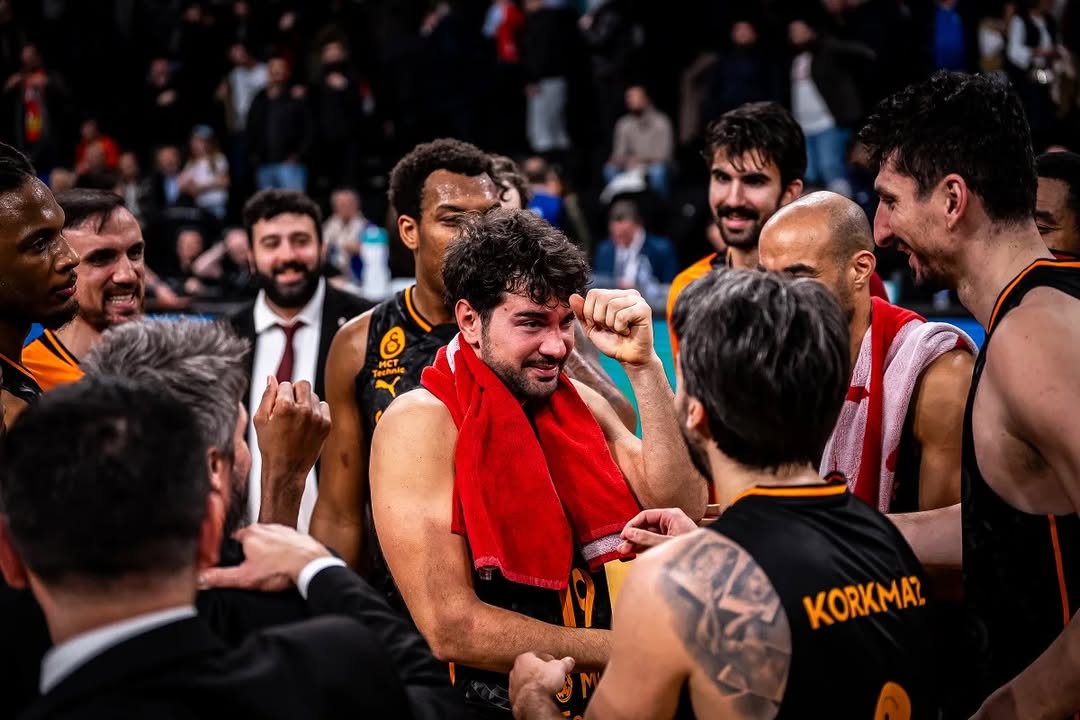 Galatasaray Ailesine Günaydın Mesajı