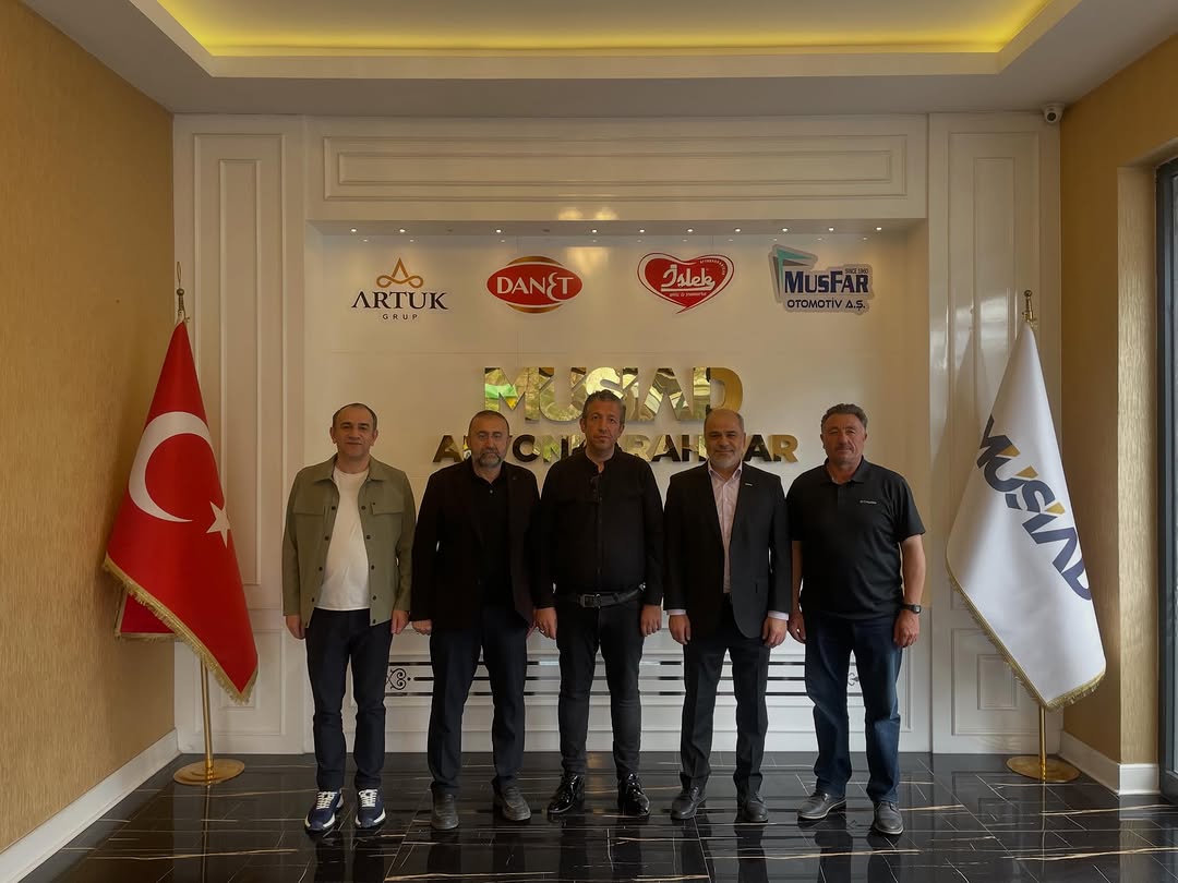 MÜSİAD AFYONKARAHİSAR'dan Maver Kemal Aksoy Ortaokulu'na Ziyaret