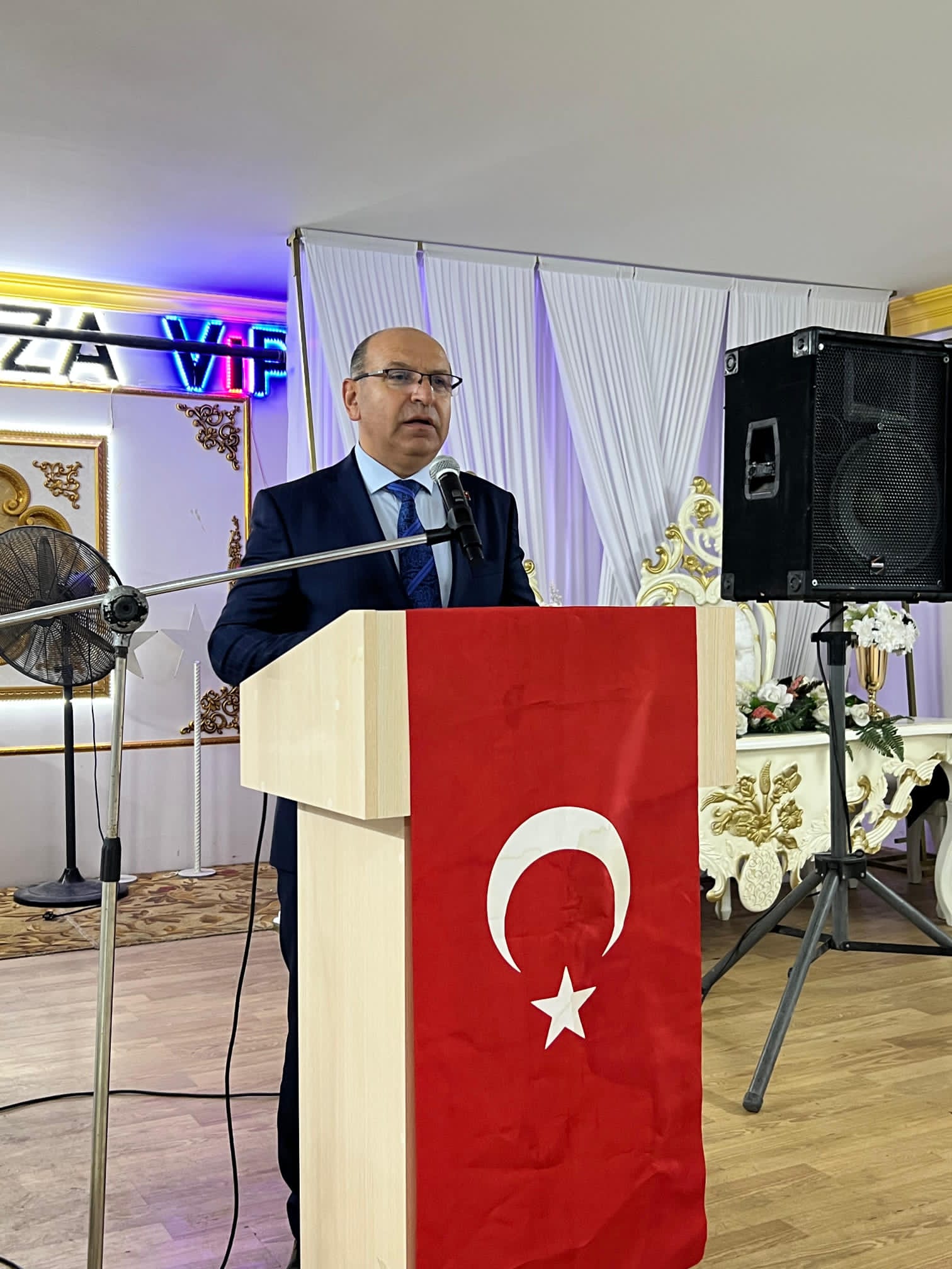 NUSAYBİN’DE  BAYRAĞIMIZA YAPILAN ALÇAK SALDIRIYI ŞİDDETLE KINIYORUZ