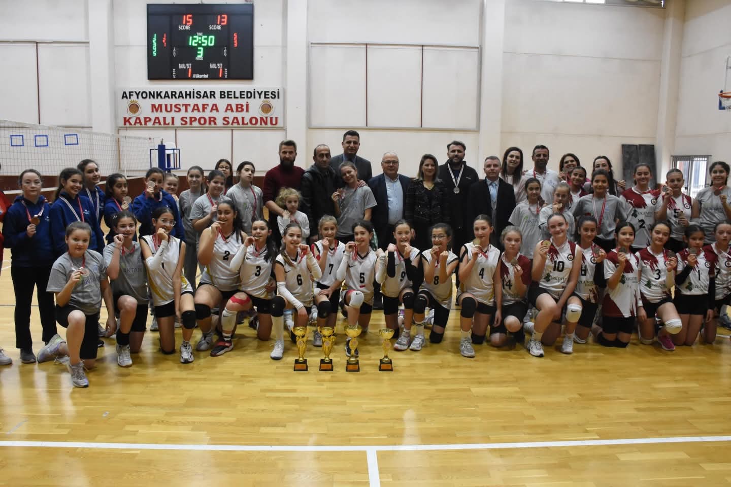 Okul Sporları Küçük Kızlar Voleybol Müsabakaları Tamamlandı