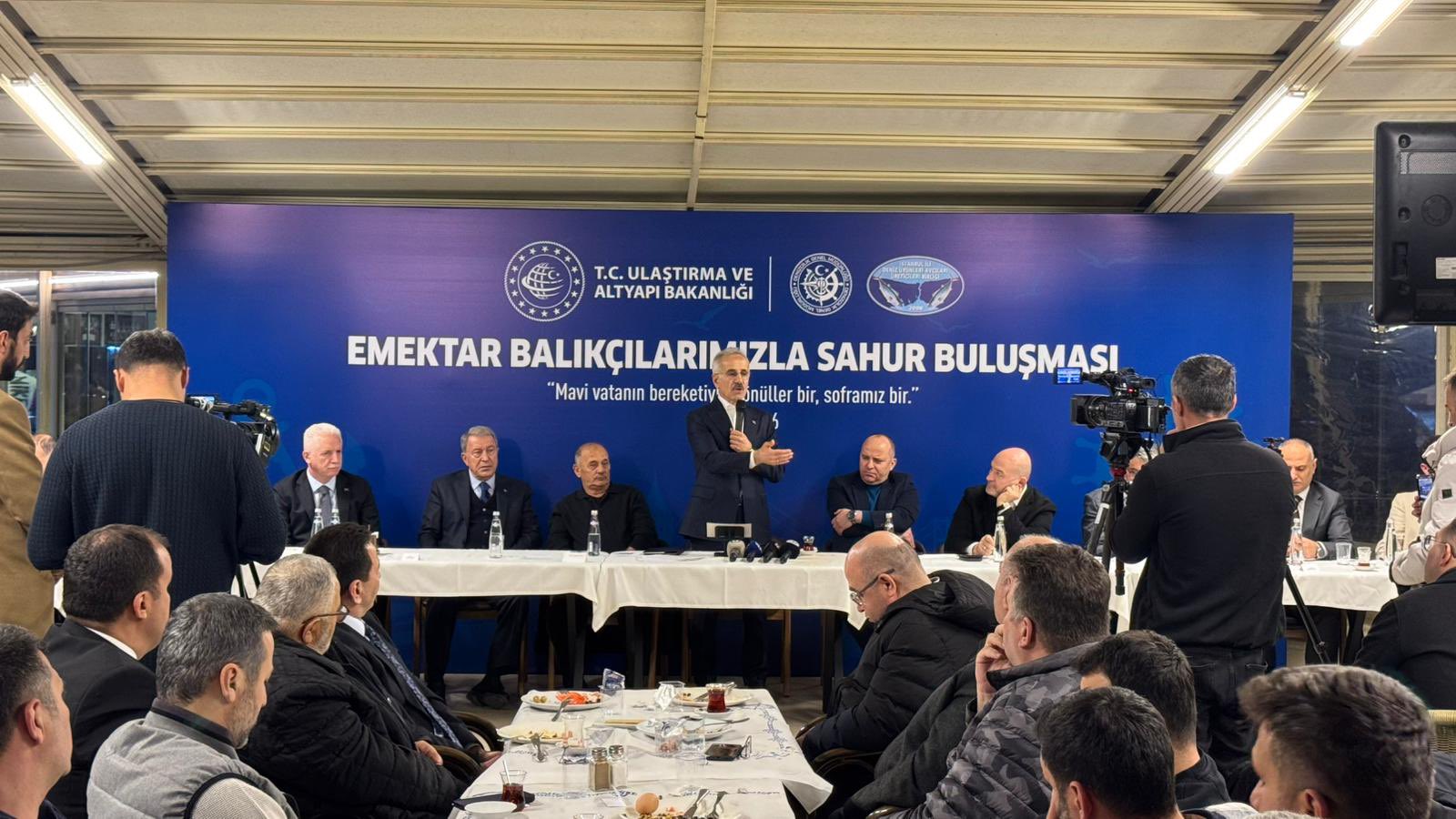 Sahurda Denizciler Buluştu