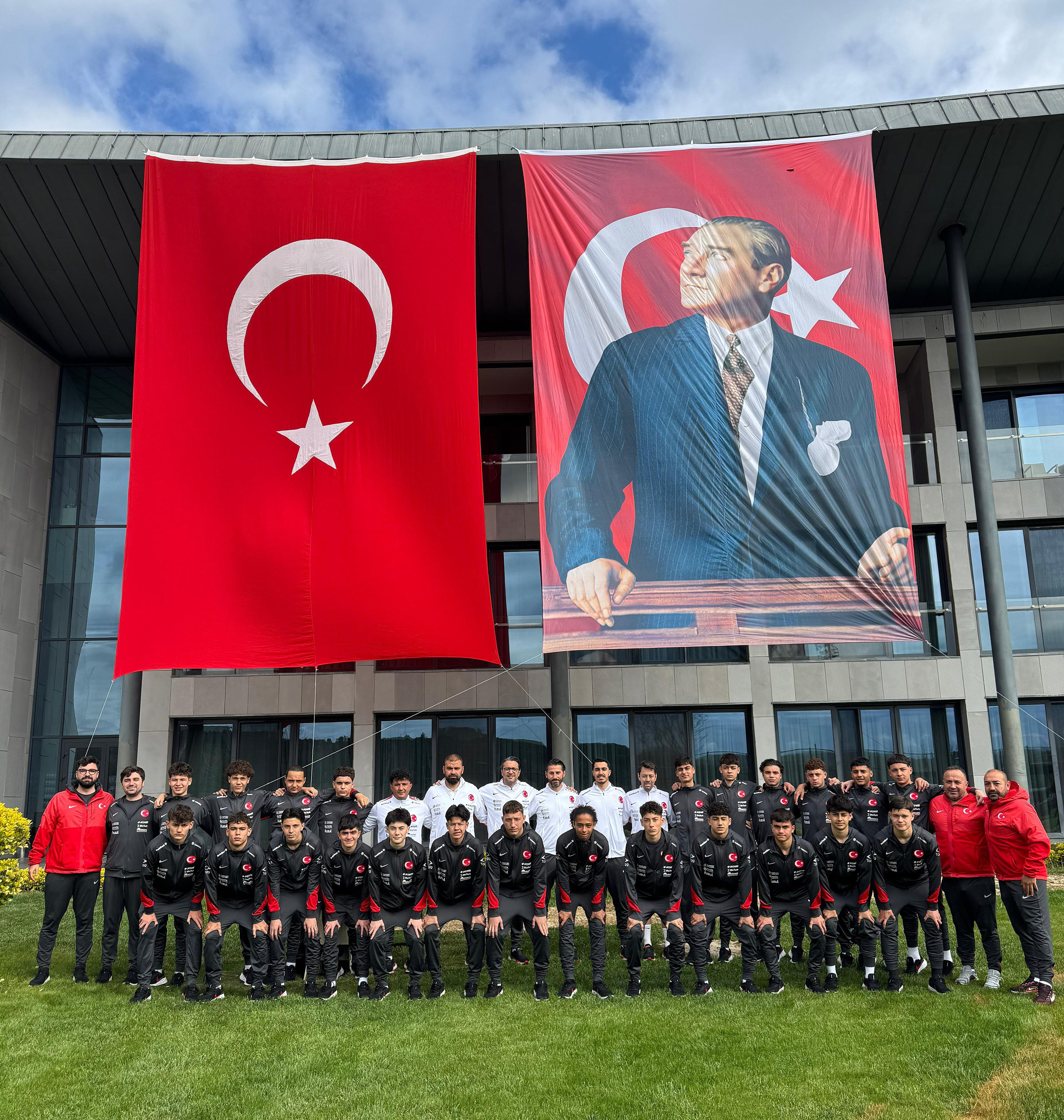 U15 Milli Takımı, 23 Nisan’ı kutladı
