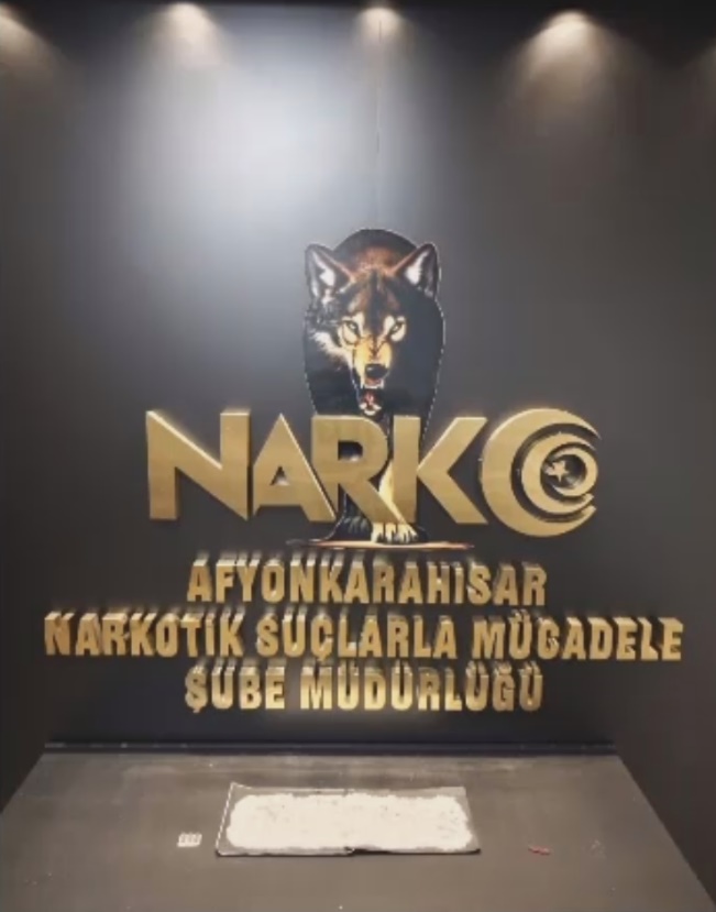 Uygulama Noktasında Durdurulan Araçta:Uyuşturucu ve Sentetik Ecza Ele Geçirildi