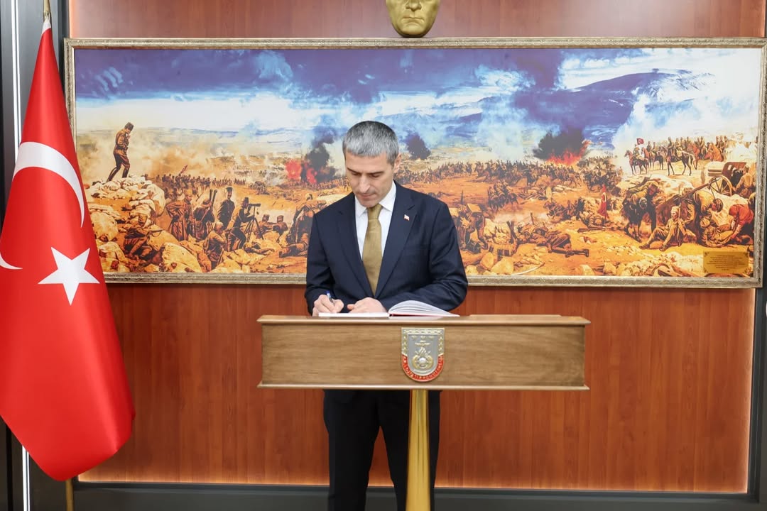 Vali Dr. Naci Aktaş İkmal ve Garnizon Komutanı Tuğg. Yalçın Tecimer'i Ziyaret Etti