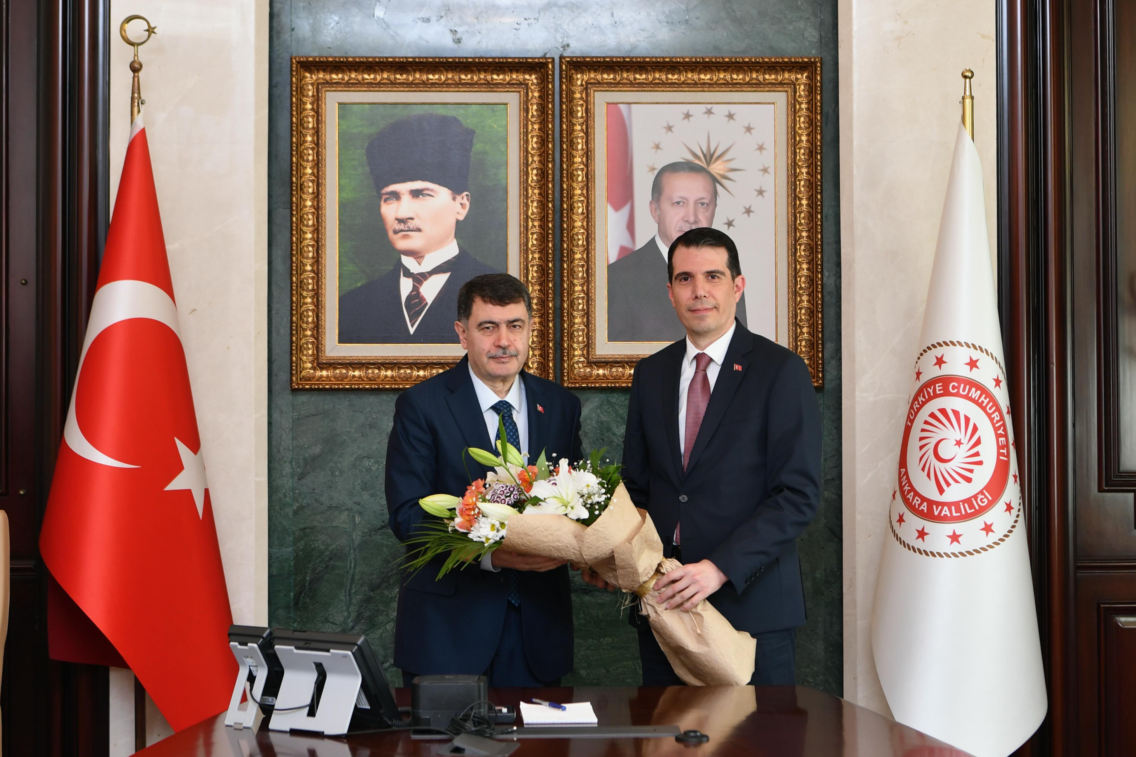 Vali Şahin'den Tıp Bayramı Kutlaması