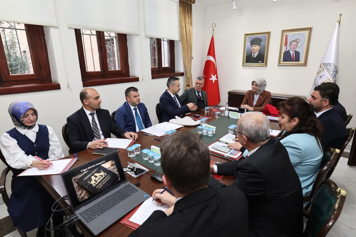 Vali Yiğitbaşı Başkanlığında FRİGYA ve Sultandağı YEG Toplantısı Gerçekleştirildi