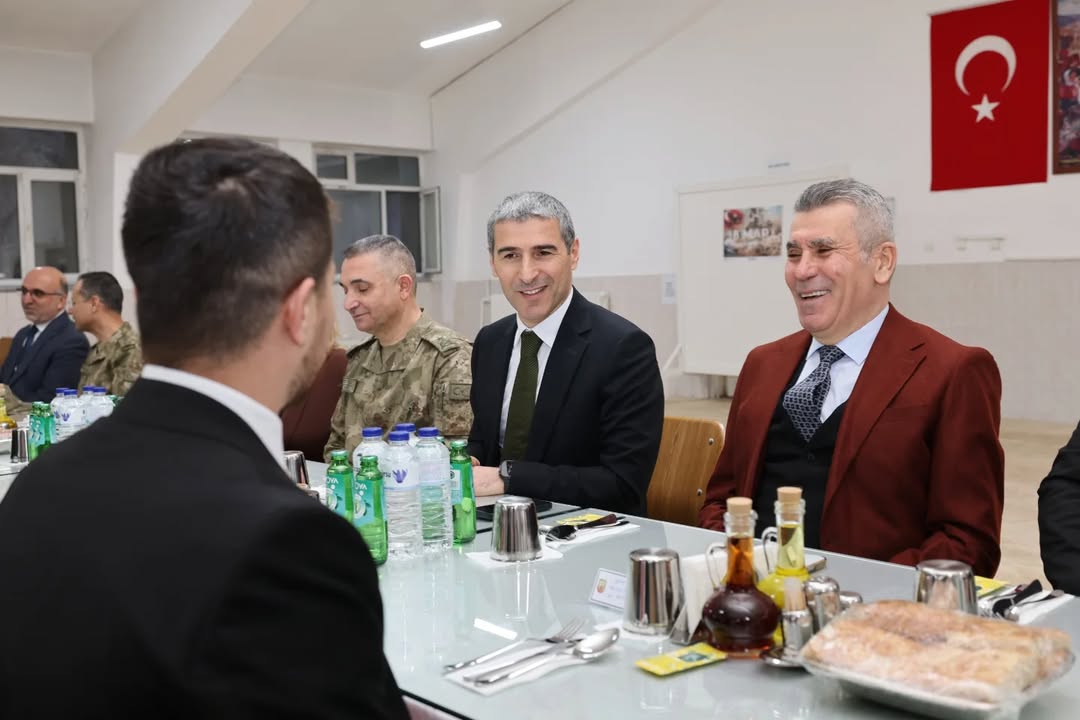 Valimiz Dr. Naci Aktaş, Mehmetçiklerle İftarda Buluştu