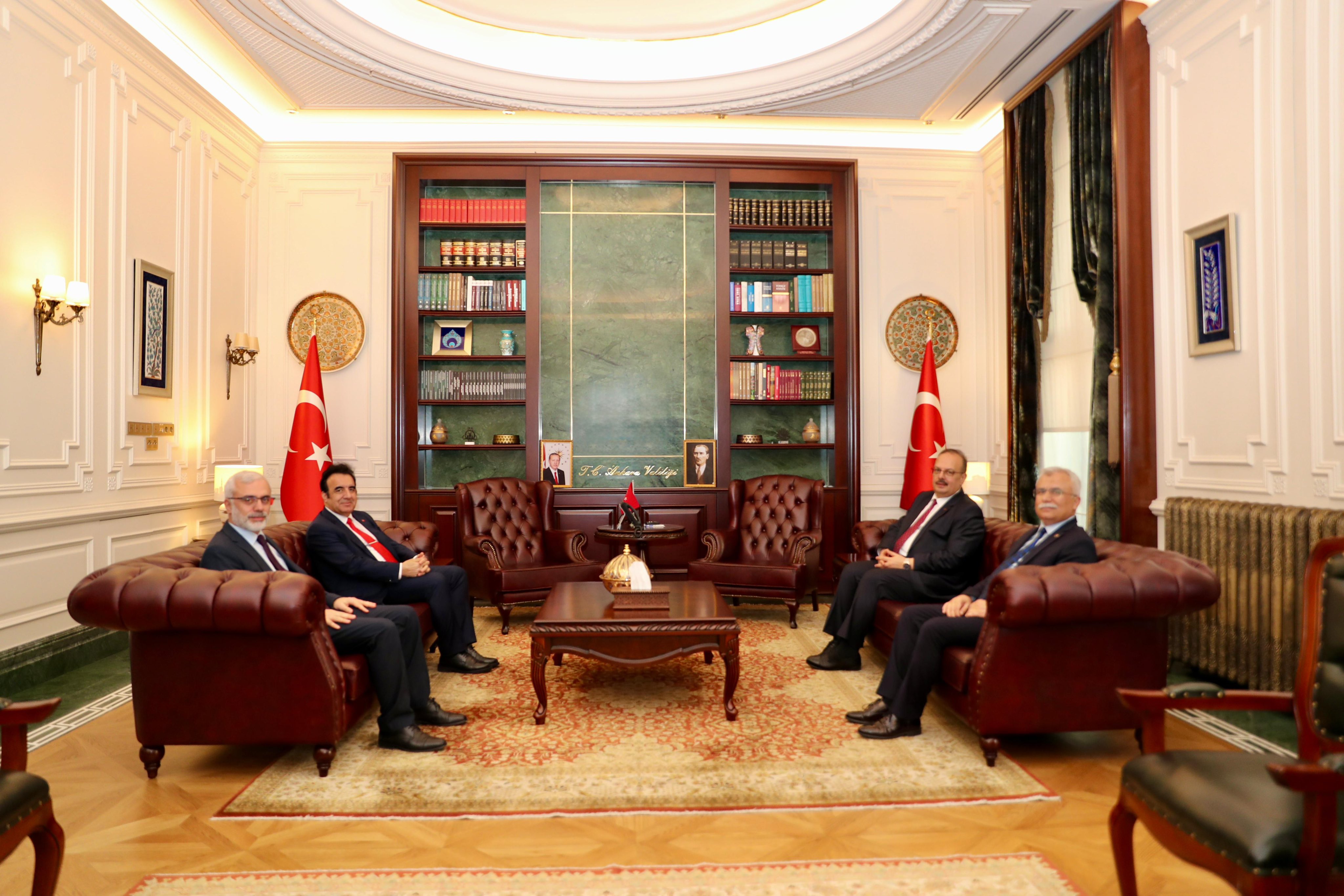 Yargıtay üyeleri Vali Canbolat'ı ziyaret etti
